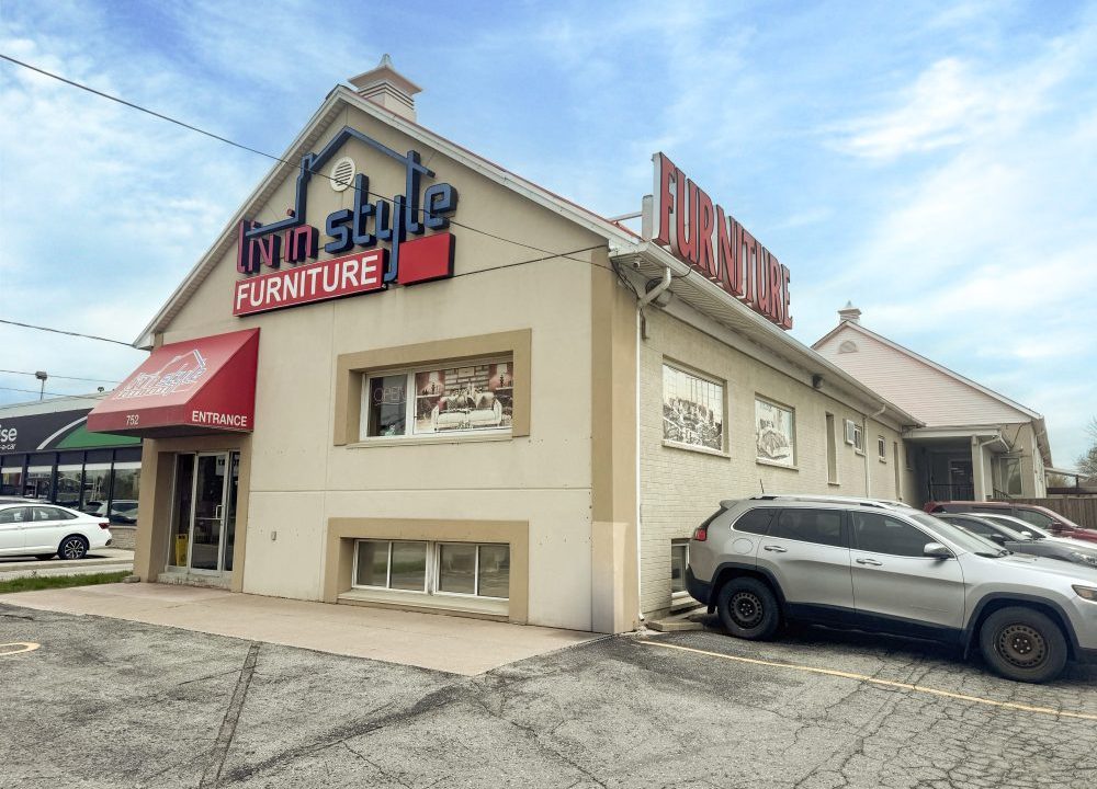 Wharncliffe Rd. S. 750 - 10a