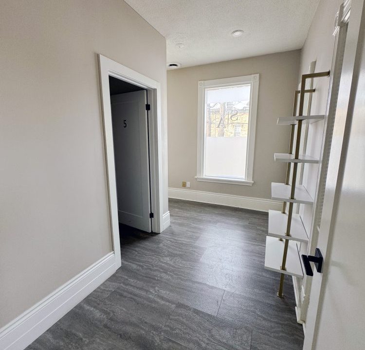 Albert St 181, Unit 200 - 01a