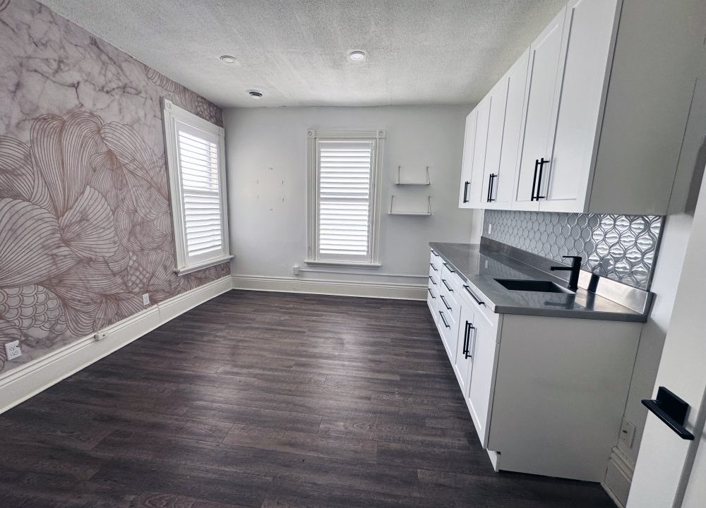 Albert St 181, Unit 200 - 06a