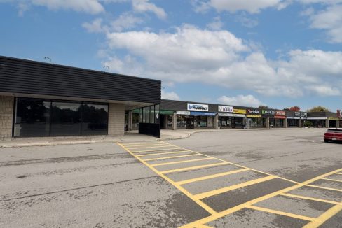 Grand River St. N. 300 - 04a