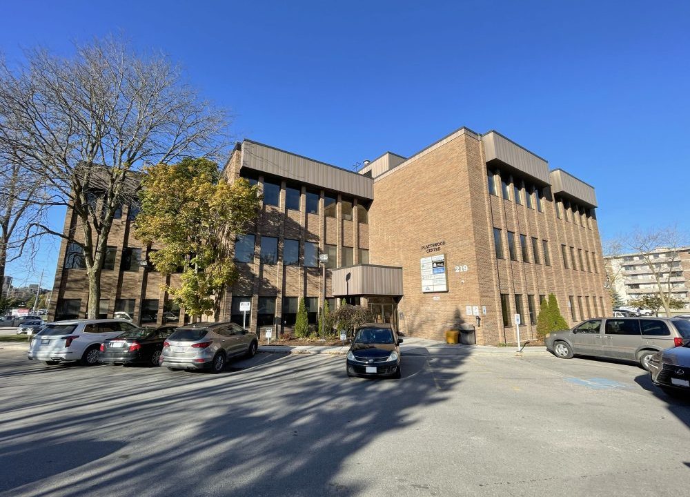 Oxford St. W. 219 - 01a