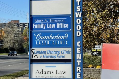 Oxford St. W. 219 - 04a