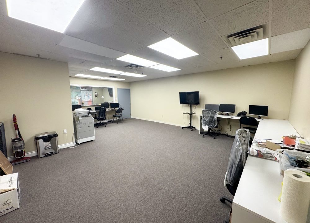 Dundas St. E. 1700, Unit 5 - 09a