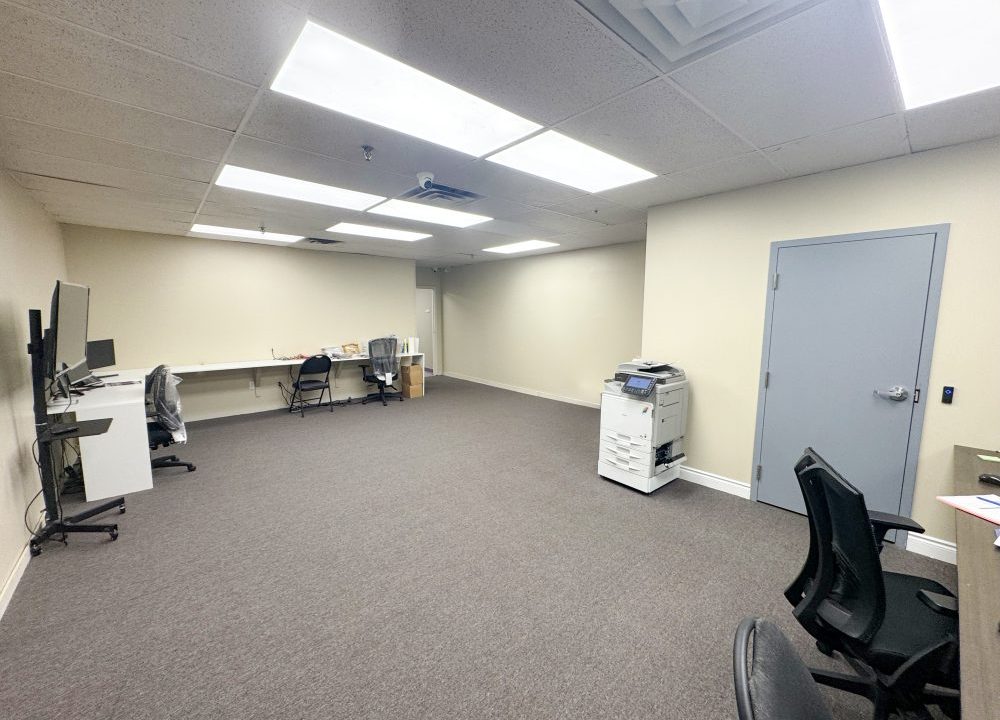 Dundas St. E. 1700, Unit 5 - 11a