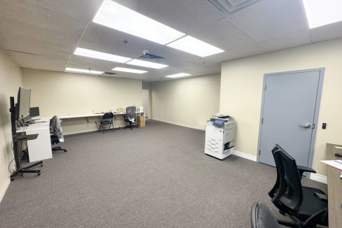 Dundas St. E. 1700, Unit 5 - 11a