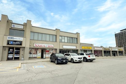 Commissioners Rd. E. 920, Unit 118 - 02a