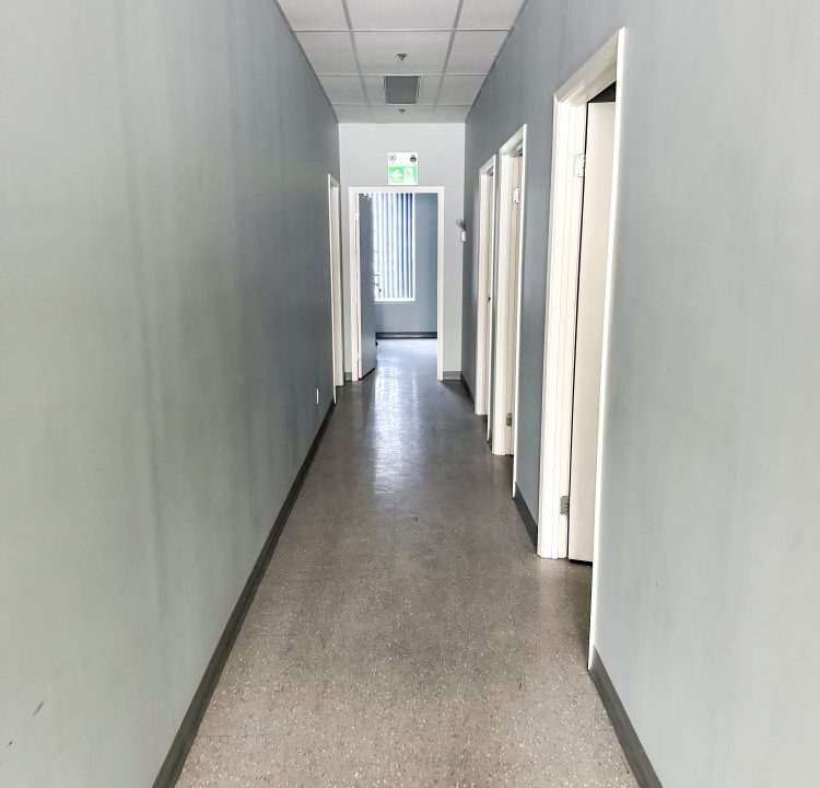 Commissioners Rd. E. 920, Unit 118 - 10a