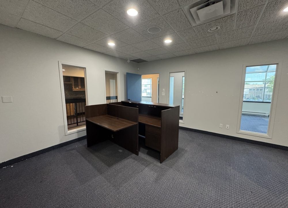 Adelaide St. S. 980, Unit 205 - 03