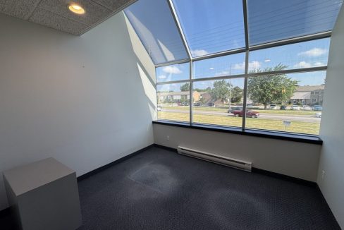 Adelaide St. S. 980, Unit 205 - 08