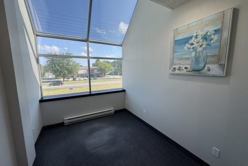 Adelaide St. S. 980, Unit 205 - 09