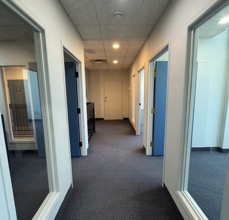 Adelaide St. S. 980, Unit 205 - 12