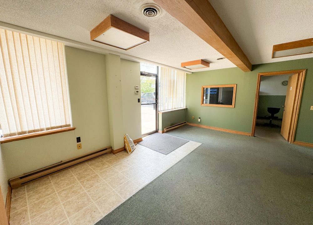 Clarke Rd. 609, Unit 10 - 02a