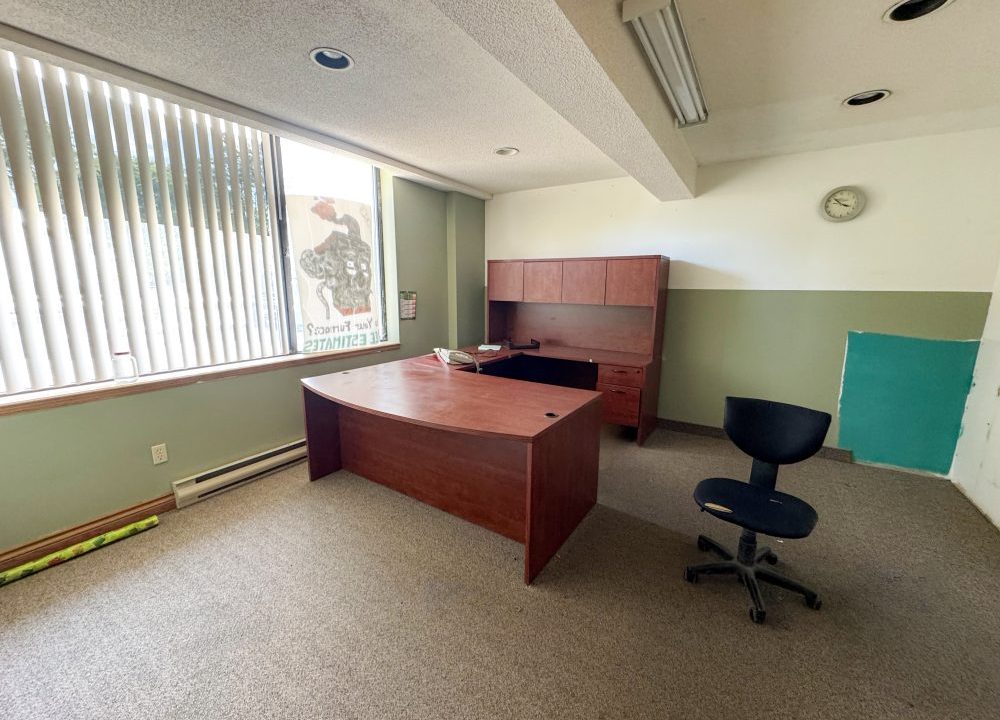 Clarke Rd. 609, Unit 10 - 04a