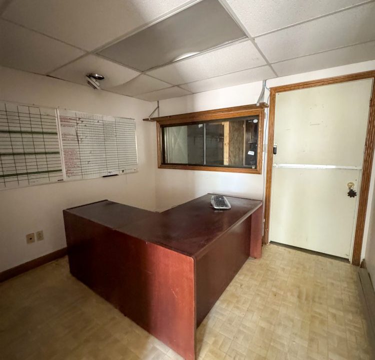 Clarke Rd. 609, Unit 10 - 05a