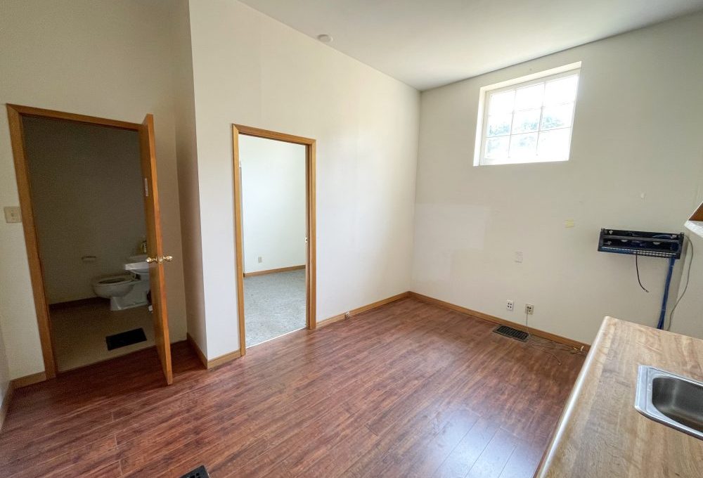 Front St. E. 24, Unit Main Floor - 30a