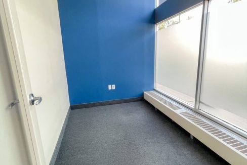 Queens Ave. 201 - 07a