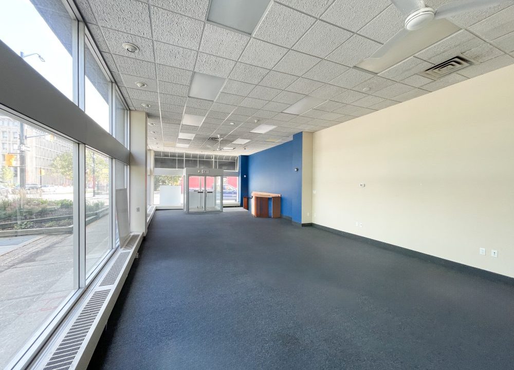 Queens Ave. 201 - 08a