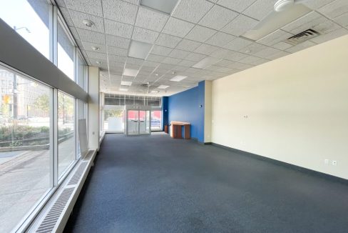 Queens Ave. 201 - 08a