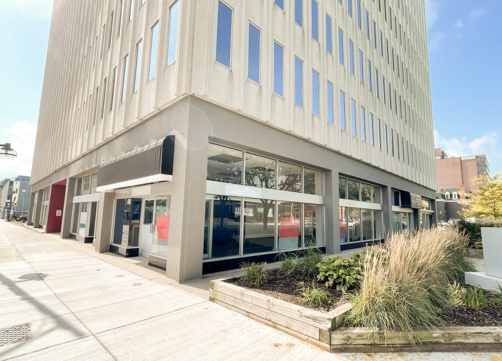 Queens Ave. 201 - 20a