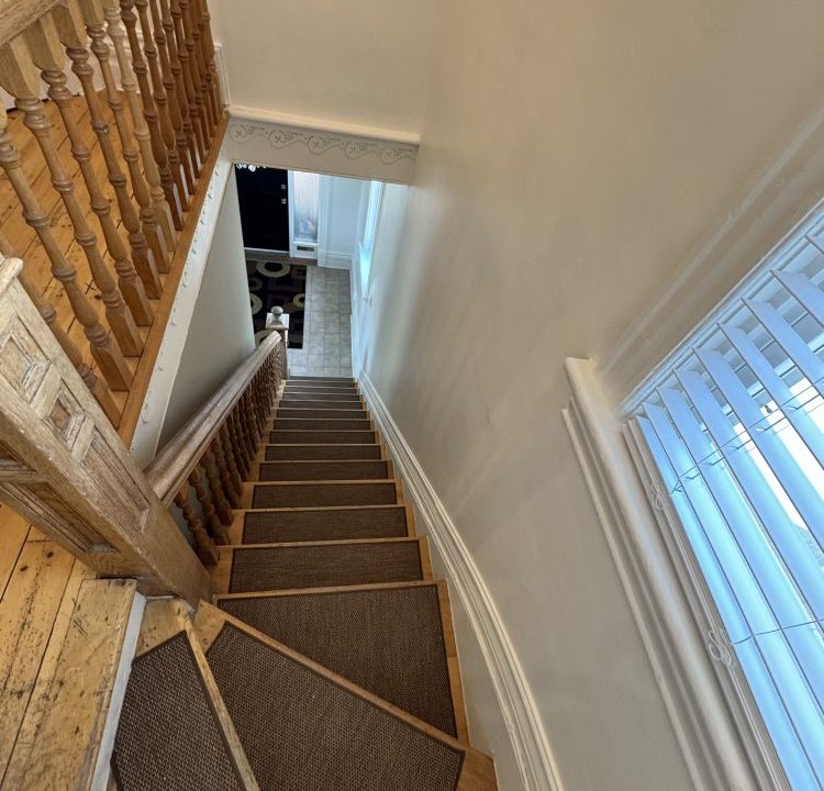 Central Ave. 204, 2nd Floor - 03a