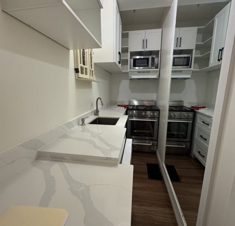 Central Ave. 204, Main Floor - 09