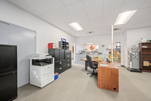 Adelaide St. S. 1010 - 30