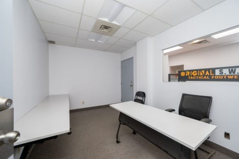 Adelaide St. S. 1010 - 40