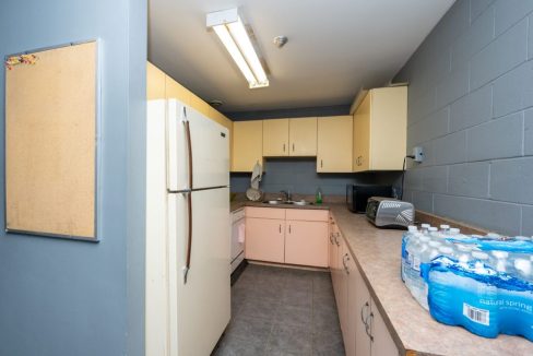 Adelaide St. S. 1010 - 41