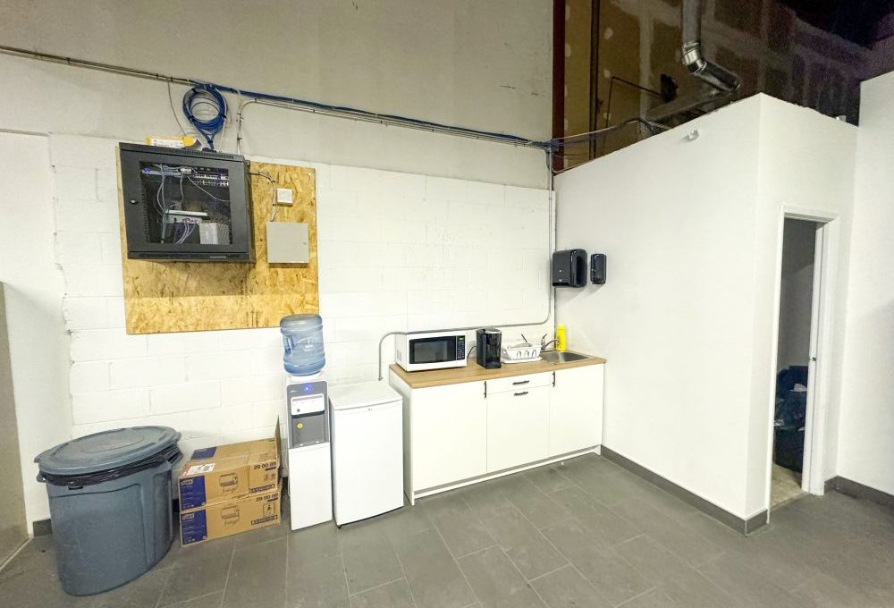 605 Newbold Street, Unit 2, London Cushman & Wakefield Southwestern