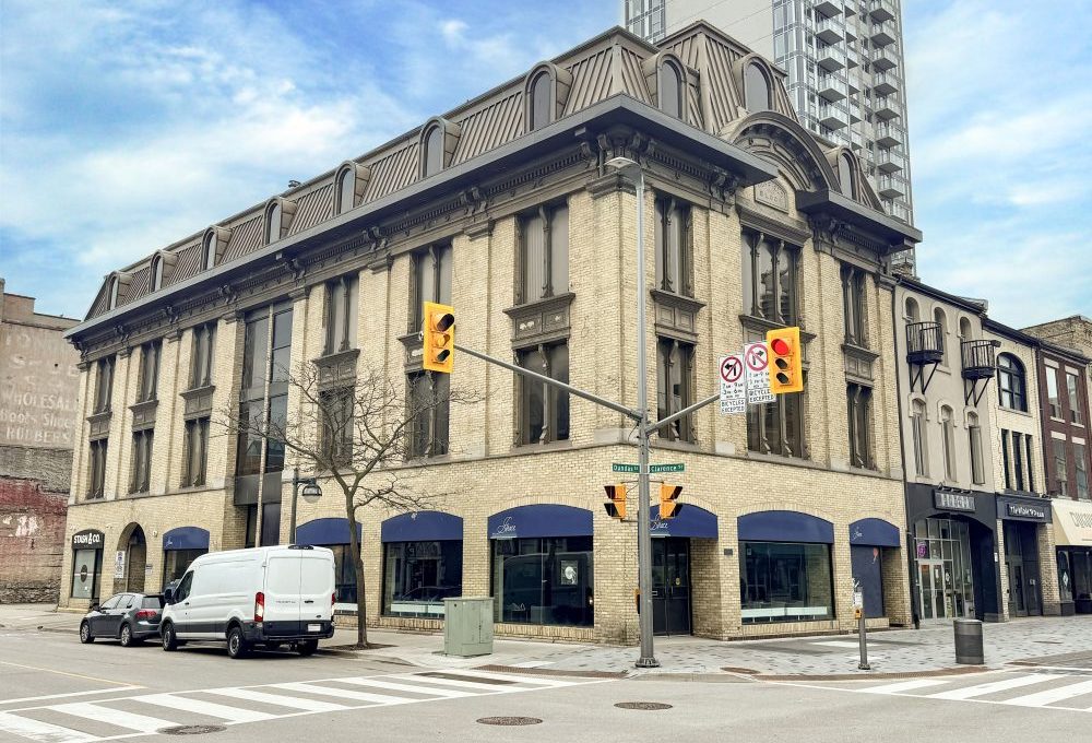 Dundas St. 215, Unit Main F12 - 05a