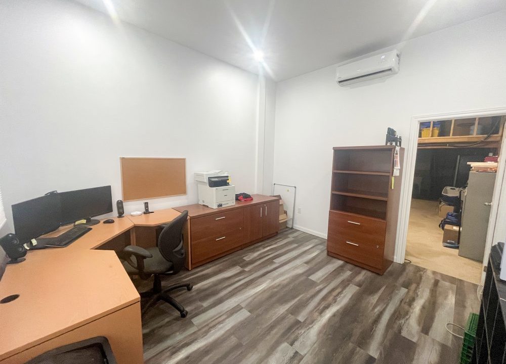 Talbot Line. 43993, Bldg 4, Units 3-4 - 01a