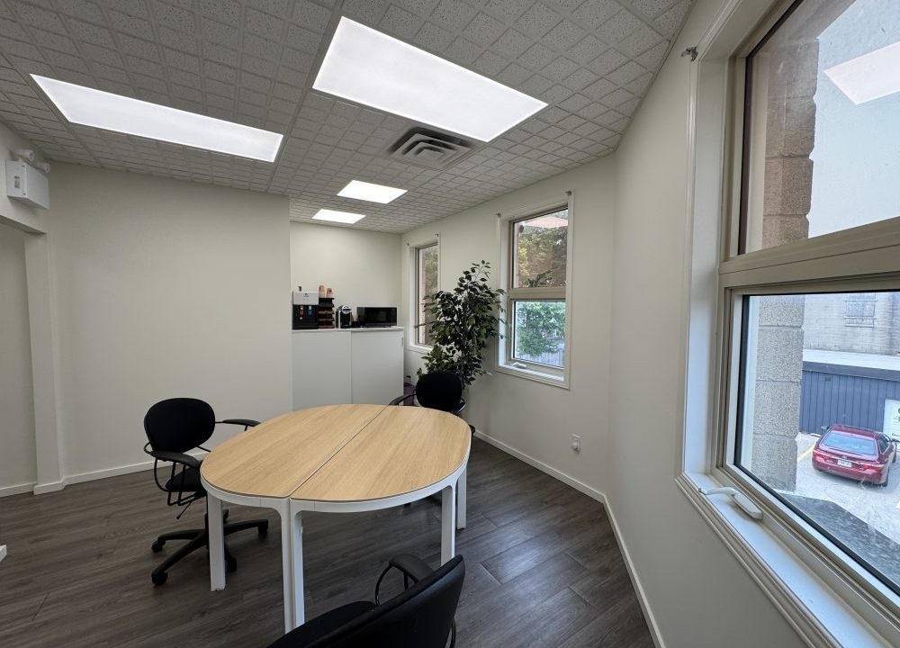 Simcoe St. 180 - Unit 202 -04