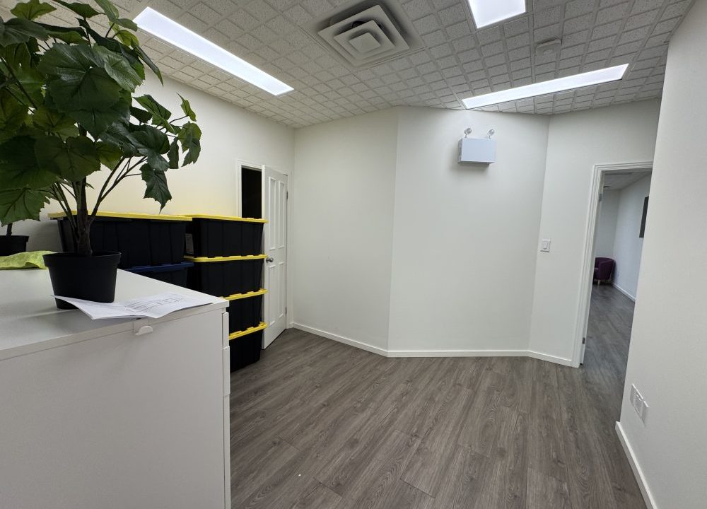 Simcoe St. 180 - Unit 202 -05