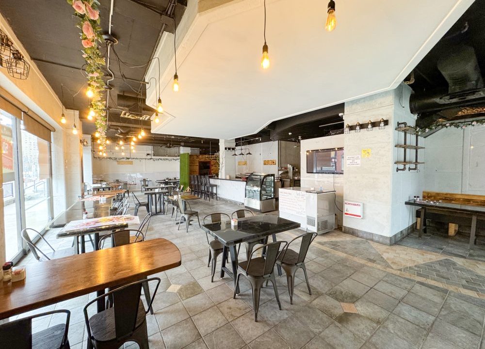 Richmond St. 620, Unit B-C - 05a