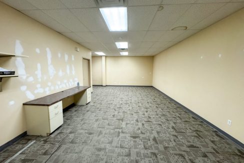 Huron Church Rd. 1375 - 12a