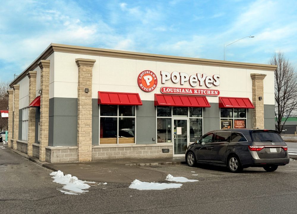 Huron Church Rd. 1375 - 24a