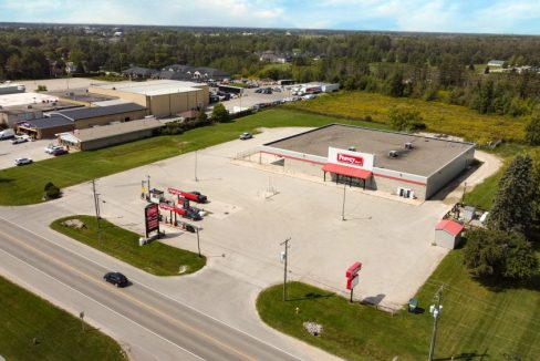 Wallace Ave N. 1105 - 06a