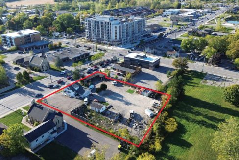 Hyde Park Rd. 1553 - 08 (Outlined)