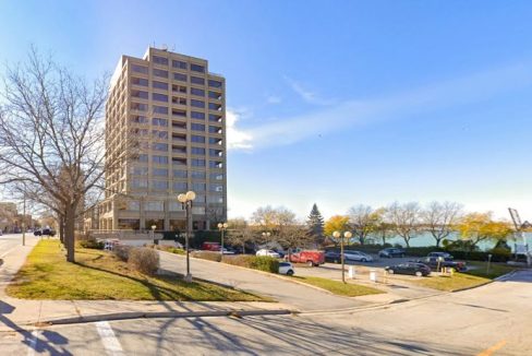 Front St.N. 201 - 01a