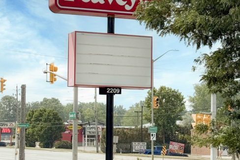 Dundas St. 2209 - 05a