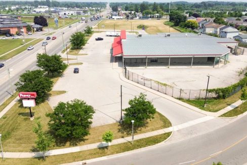 Dundas St. 2209 - 16a