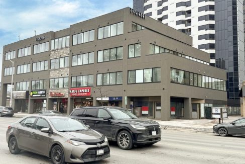 Richmond St. 685 - 02a