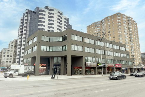 Richmond St. 685 - 09a