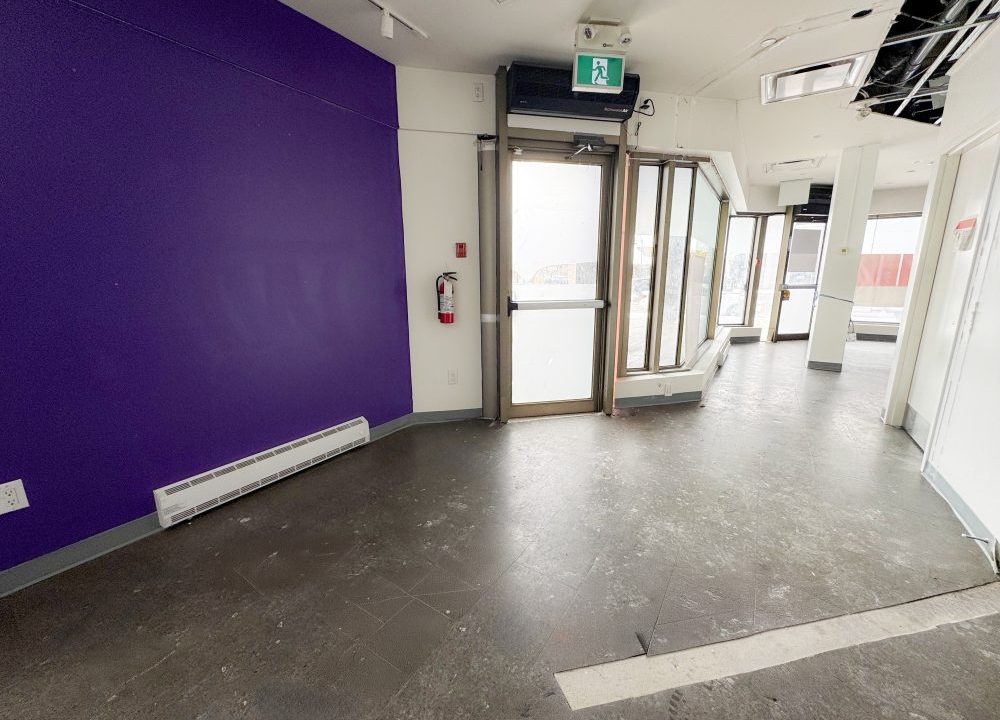 Richmond St. 685 - 23a