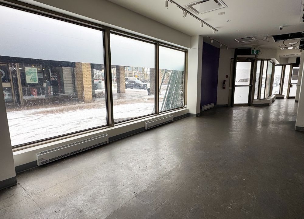 Richmond St. 685 - 27a