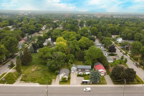 Oxford St. E. 1128-1132 - 05a