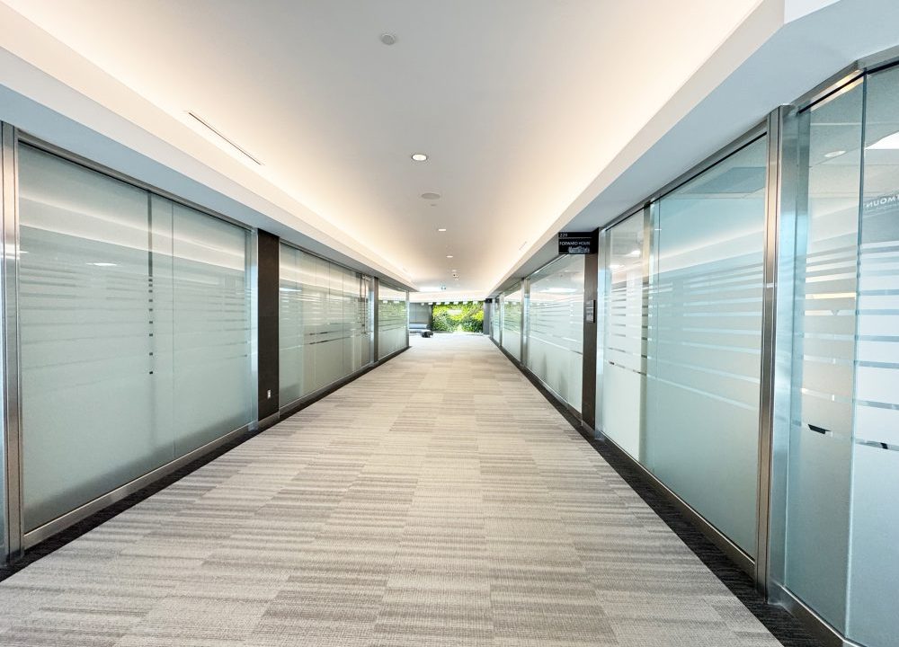 Wonderland Rd. S. 785 - 22a