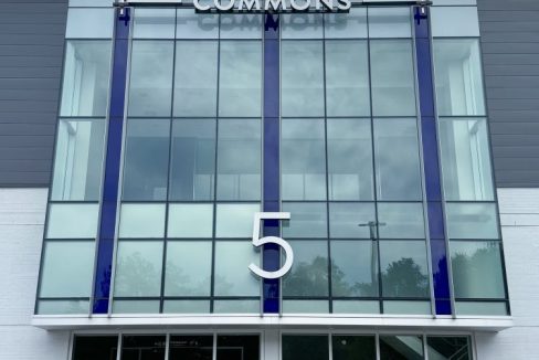 Wonderland Rd. S. 785 - 83a