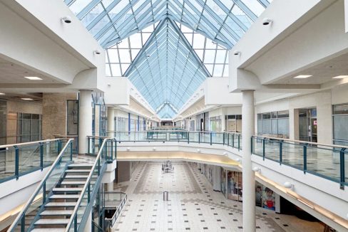 Wonderland Rd. S. 785 - 96a