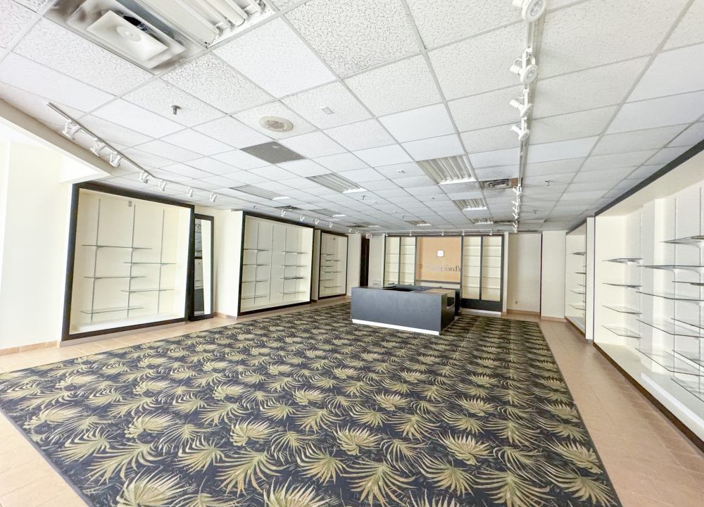 Wonderland Rd. S. 785, Unit E4 - 01a